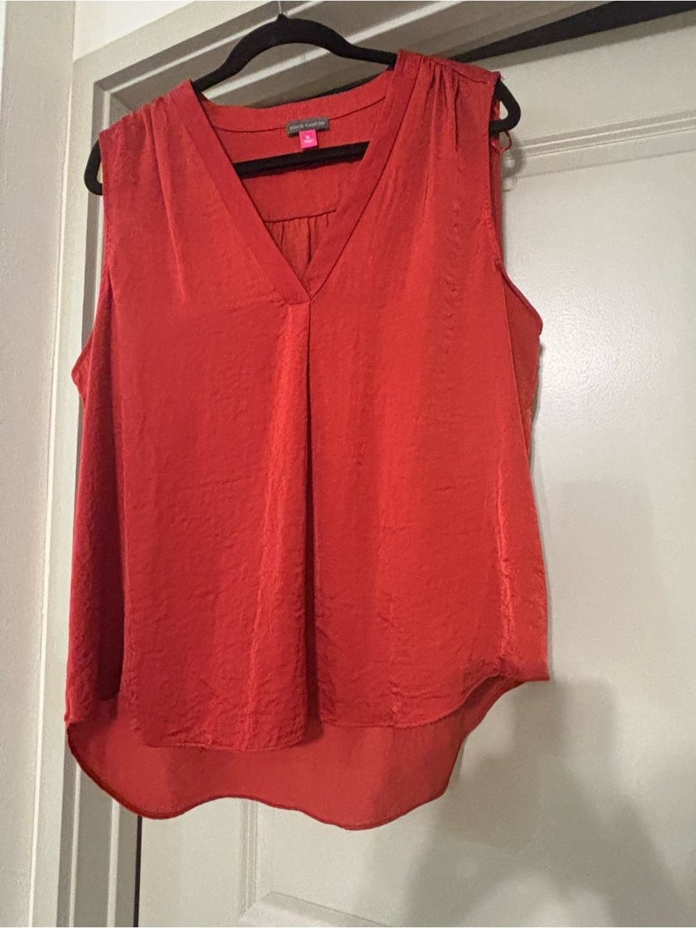 Vince Camuto Bright Red V-Neck Sleeveless Satin Camisole